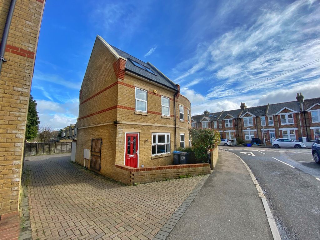 3 bed terraced house for sale in Southwood Road, Ramsgate CT11 Zoopla