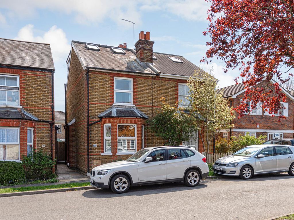 4 bed semidetached house for sale in Andrews Close, Epsom KT17 Zoopla