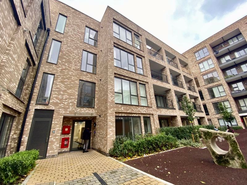3 bed flat to rent in Lilium House, Alameda Place, London E3 Zoopla