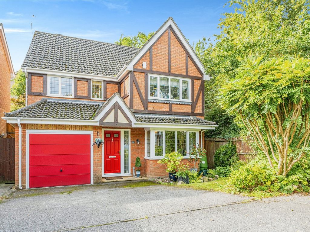 4 bed detached house for sale in Andalusian Gardens, Whiteley, Fareham PO15, £500,000 Zoopla
