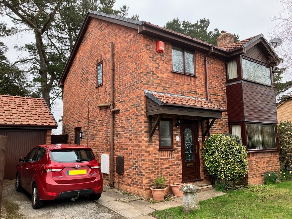 4 bed detached house for sale in Hedgerley, Barton On Sea, New Milton