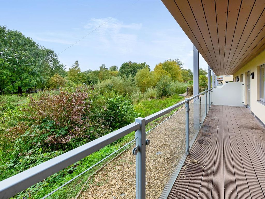 2 bed flat for sale in Bowles Court, Westmead Lane, Chippenham