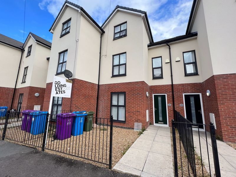 4 bed property to rent in Green Lane, Stoneycroft, Liverpool L13, £