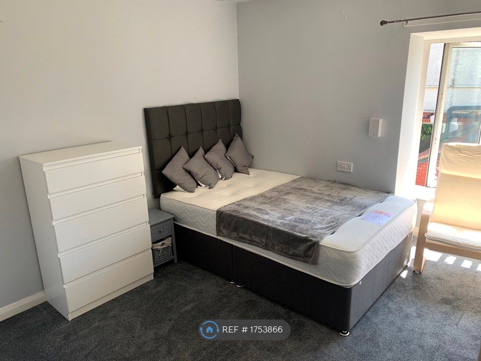 Room to rent in St Helens Park Road, Hastings TN34 Zoopla