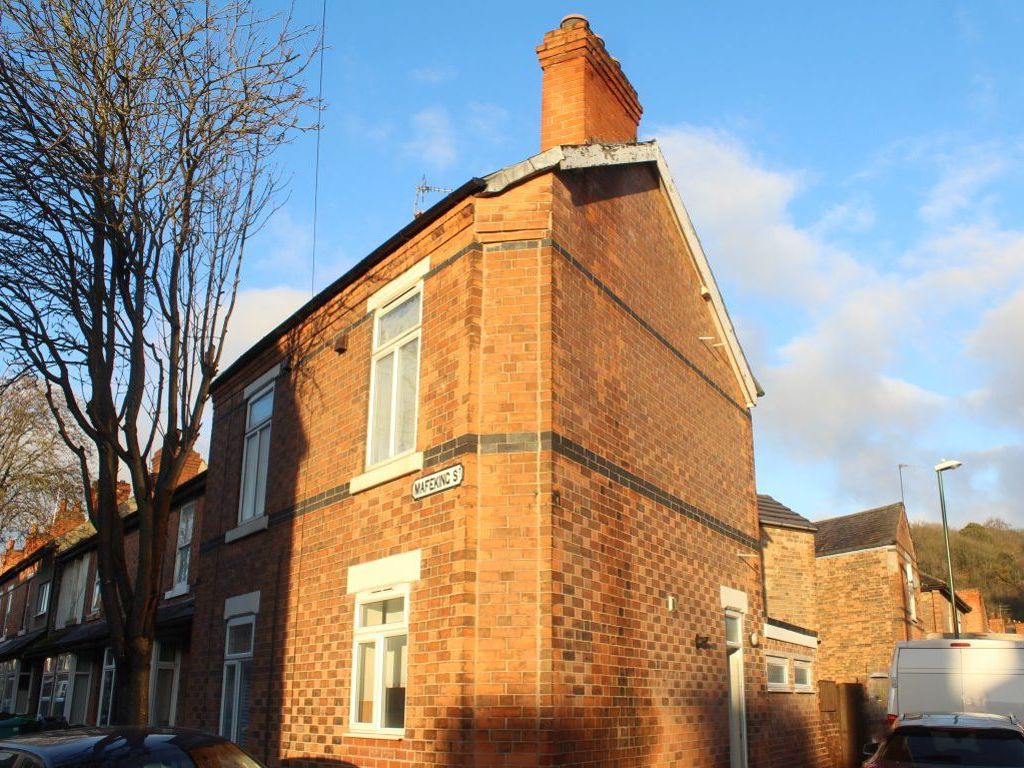 2 bed terraced house to rent in Whittier Road, Nottingham NG2, £875 pcm