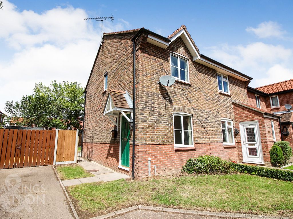 2 bed semidetached house to rent in Mardling Run, Acle, Norwich NR13