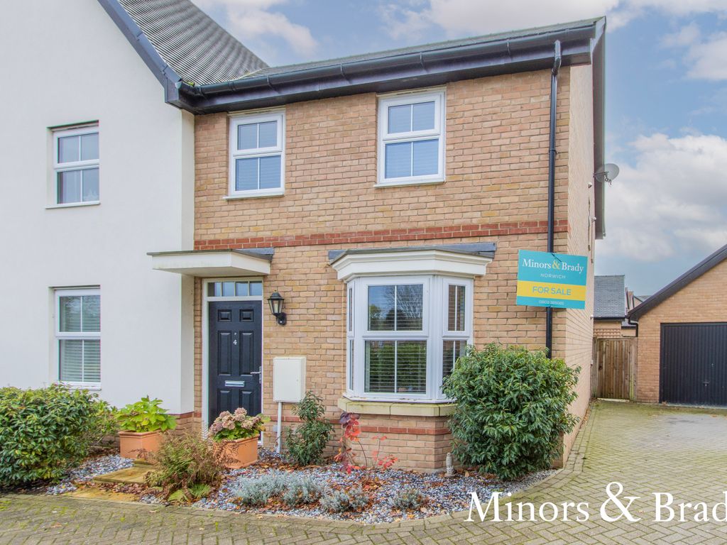 3 bed semidetached house for sale in Brickle Wood Avenue, Poringland