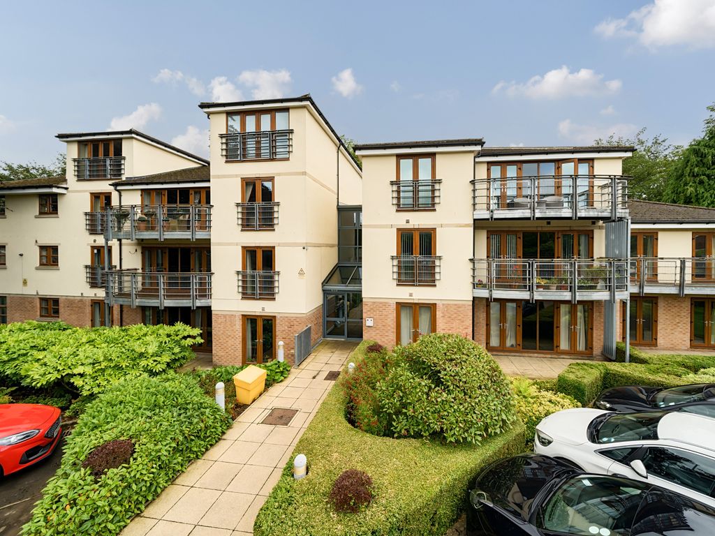 3 bed flat for sale in 235 Harrogate Road, Moortown, Leeds LS17, £