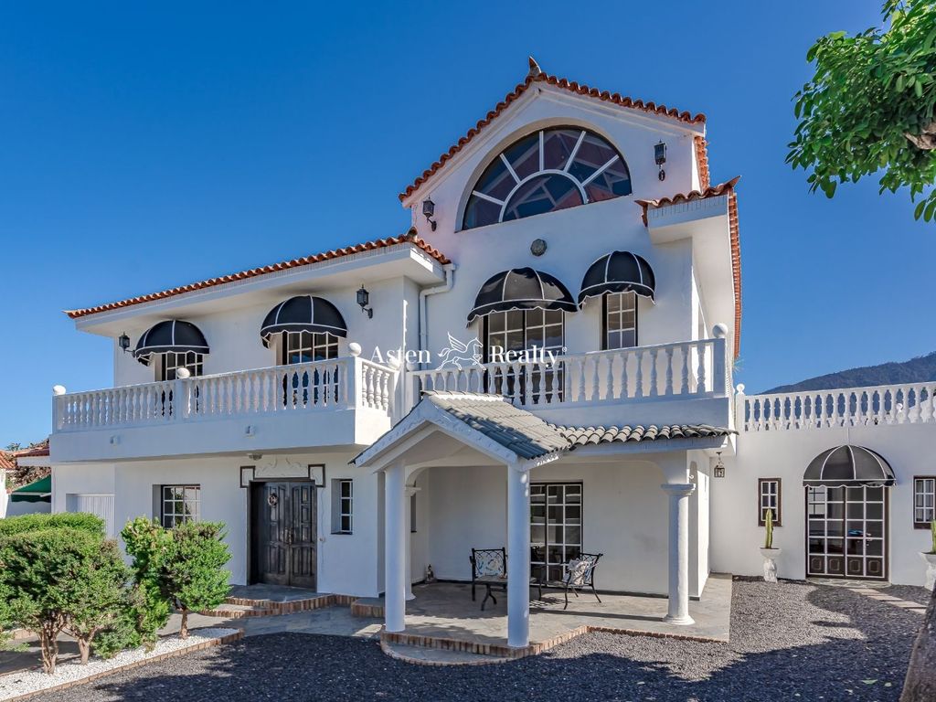 6 bed villa for sale in La Orotava, Santa Cruz Tenerife, Spain, £