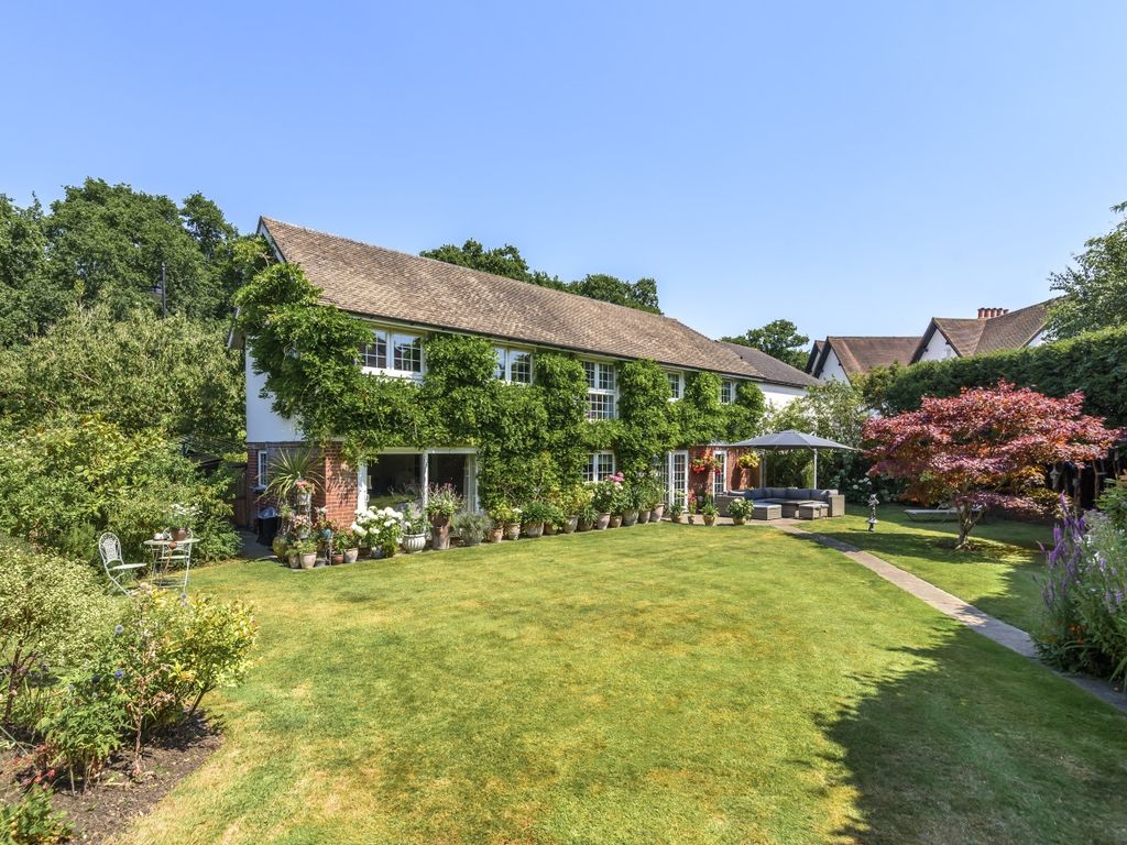 5 bed detached house for sale in St. Pauls Cray Road, Chislehurst BR7