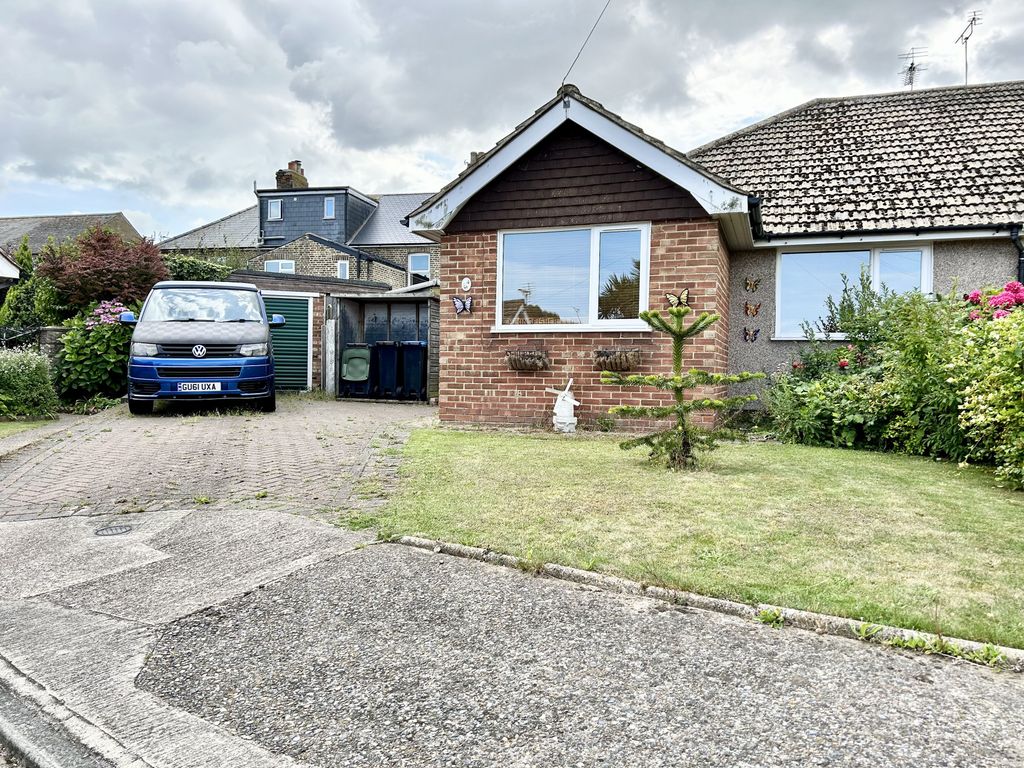 2 bed semidetached bungalow for sale in Kingfisher Close, Garlinge