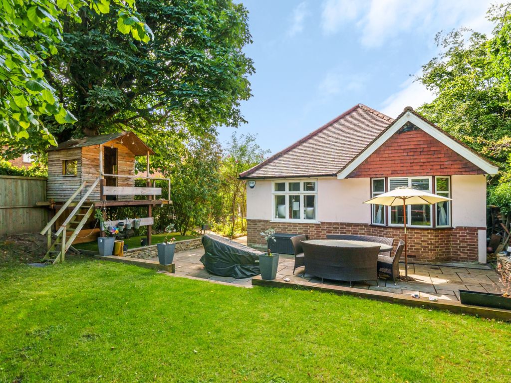 4 bed bungalow for sale in Murray Road, Ottershaw, Chertsey KT16, £