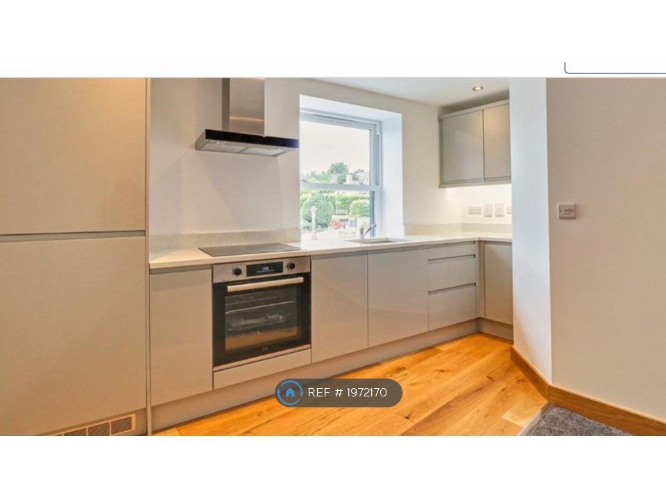 2 bed flat to rent in Town Gate, Guiseley LS20, £1,100 pcm Zoopla