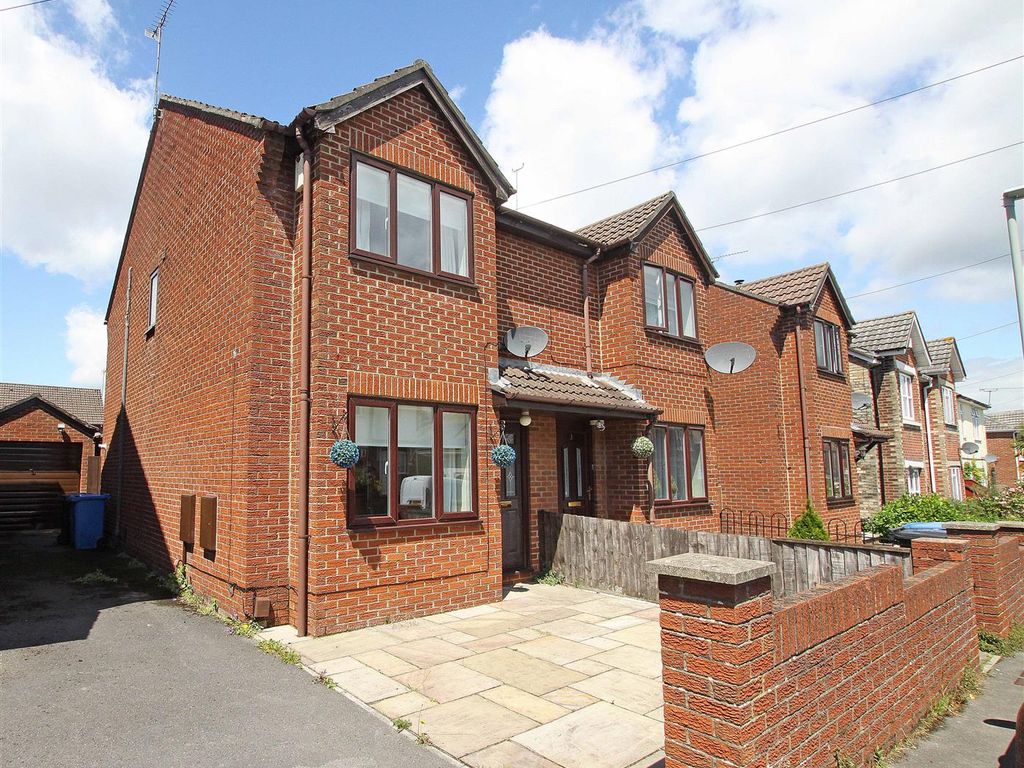3 bed semidetached house to rent in Uppleby Road, Parkstone, Poole