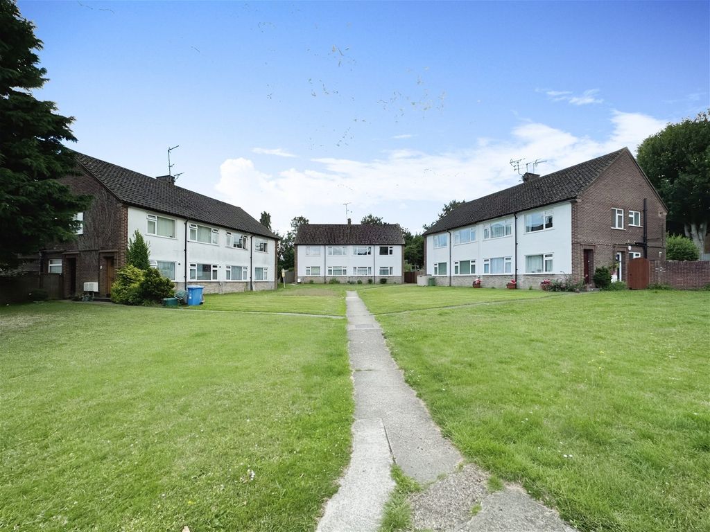 2 bed for sale in High Street, Farnborough, Orpington BR6