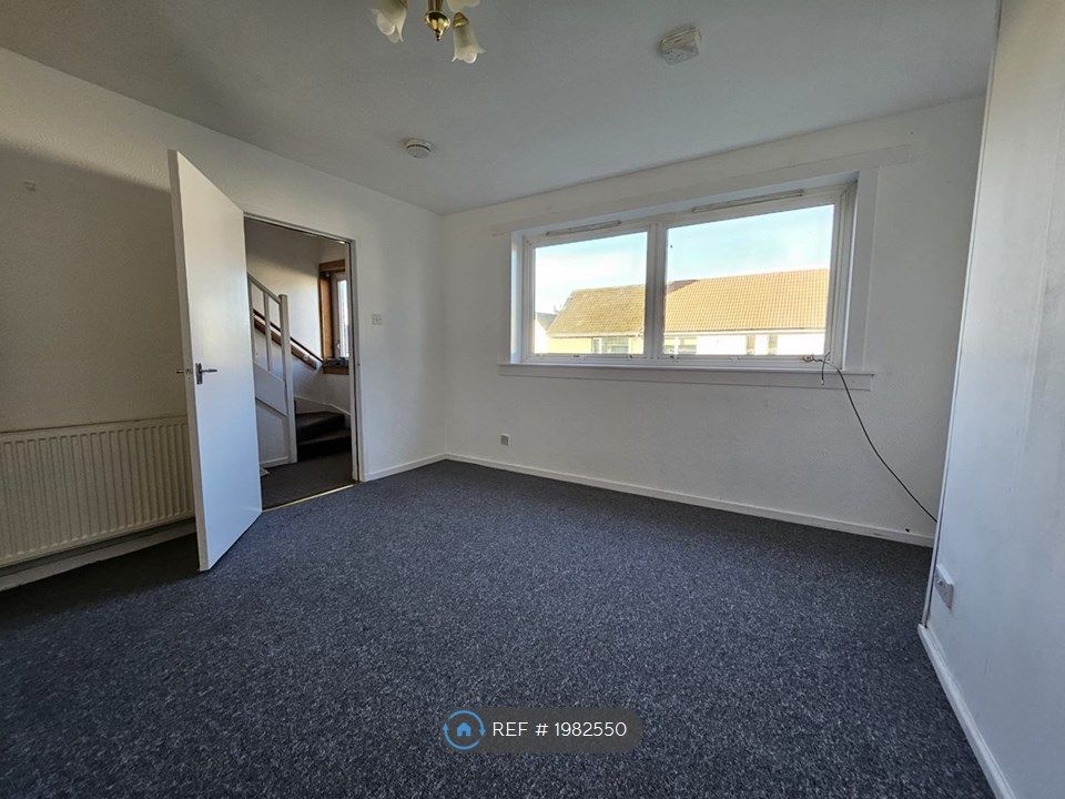 3 bed terraced house to rent in Wallace Avenue, Dundonald, Kilmarnock KA2, £650 pcm Zoopla