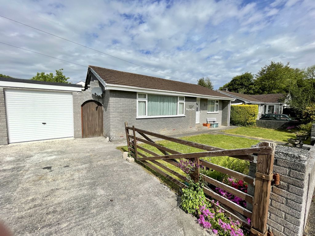 3 bed detached bungalow for sale in Horrabridge, Yelverton PL20 Zoopla