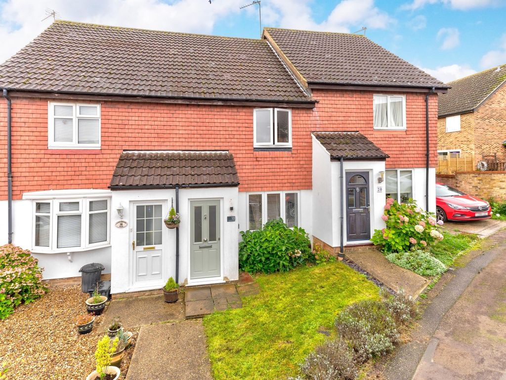 2 bed terraced house for sale in Larkswood Rise, St. Albans