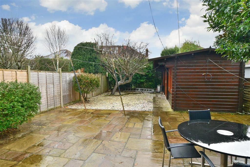 3 bed detached house for sale in V Avenue, Worthing, West Sussex