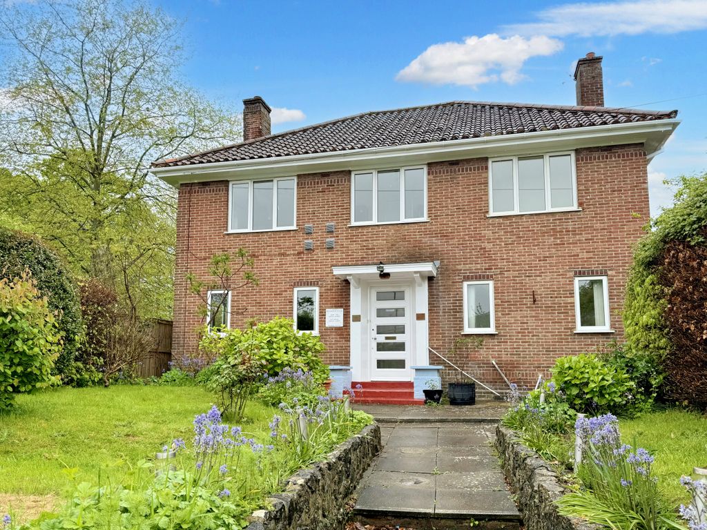 3 bed flat to rent in Station Road, Ashford Business Park, Sevington