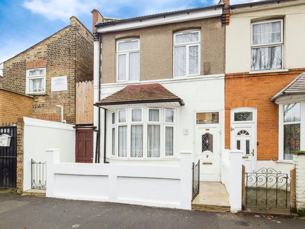 4 bed end terrace house for sale in Kimberley Avenue, London E6, £