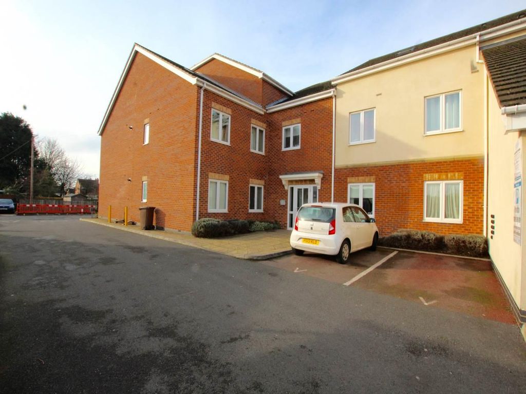 2 bed flat for sale in Jack Hardy Close, Syston, Leicester LE7, £