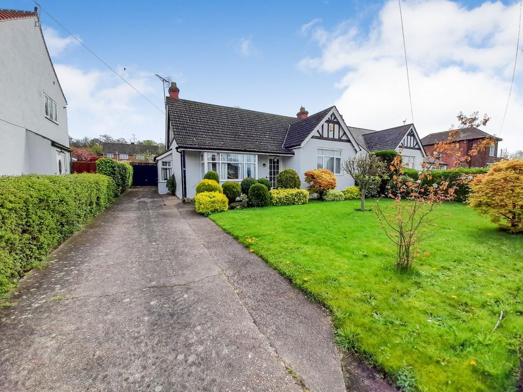 3 bed detached bungalow for sale in Lea Road, Gainsborough DN21, £