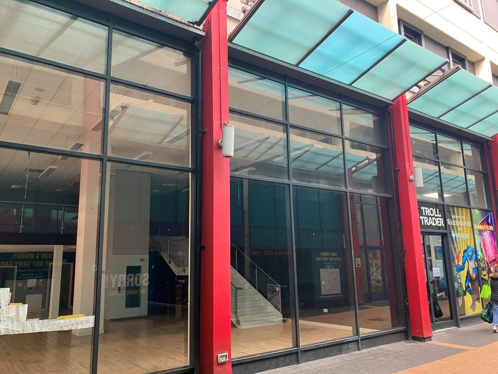 Retail premises to let in The Mall, Bromley BR1, £65,000 pa Zoopla