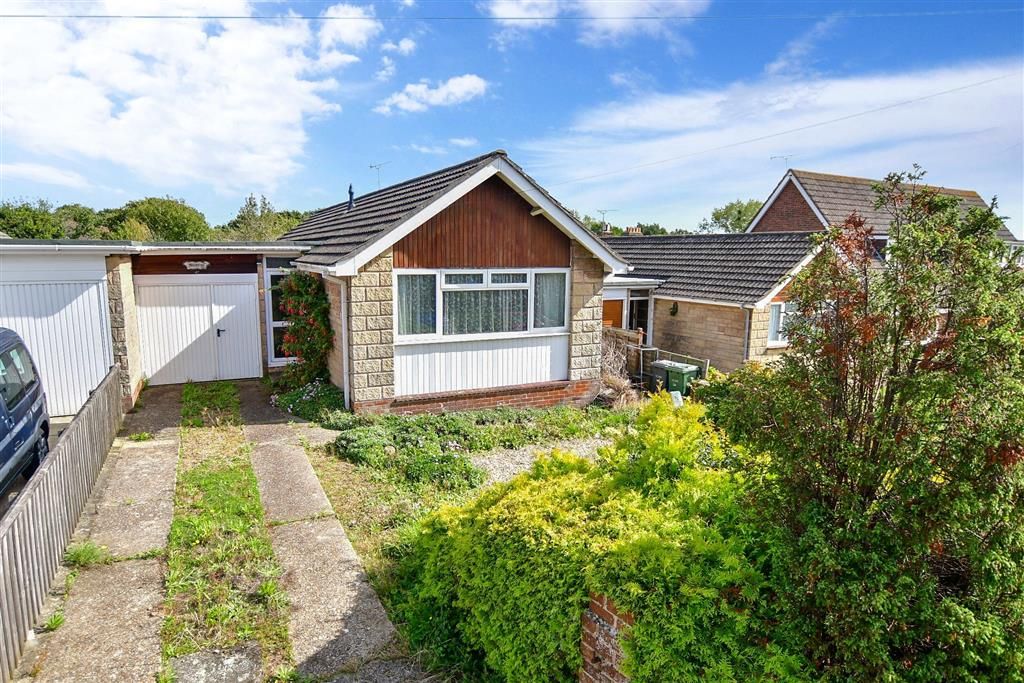 3 bed semidetached bungalow for sale in Ashey Road, Ryde, Isle Of