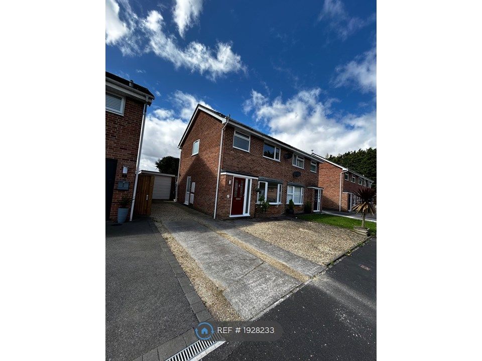 3 bed semidetached house to rent in Broadlands, Clevedon BS21, £1,500