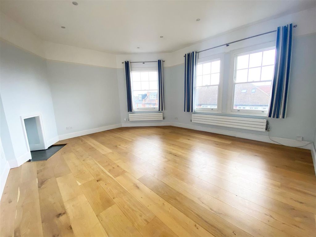 3 bed flat to rent in Upper Richmond Road West, London SW14 Zoopla