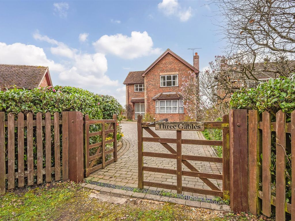 3 bed detached house for sale in Forest Road, Nomansland, Wiltshire SP5