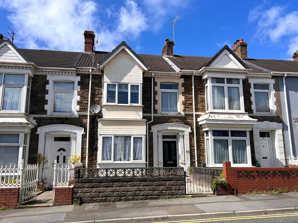 4 bed terraced house for sale in Felinfoel Road, Llanelli SA15, £