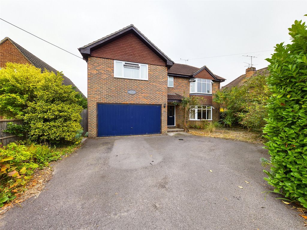 5 bed detached house for sale in Alexandra Road, Ash GU12 Zoopla