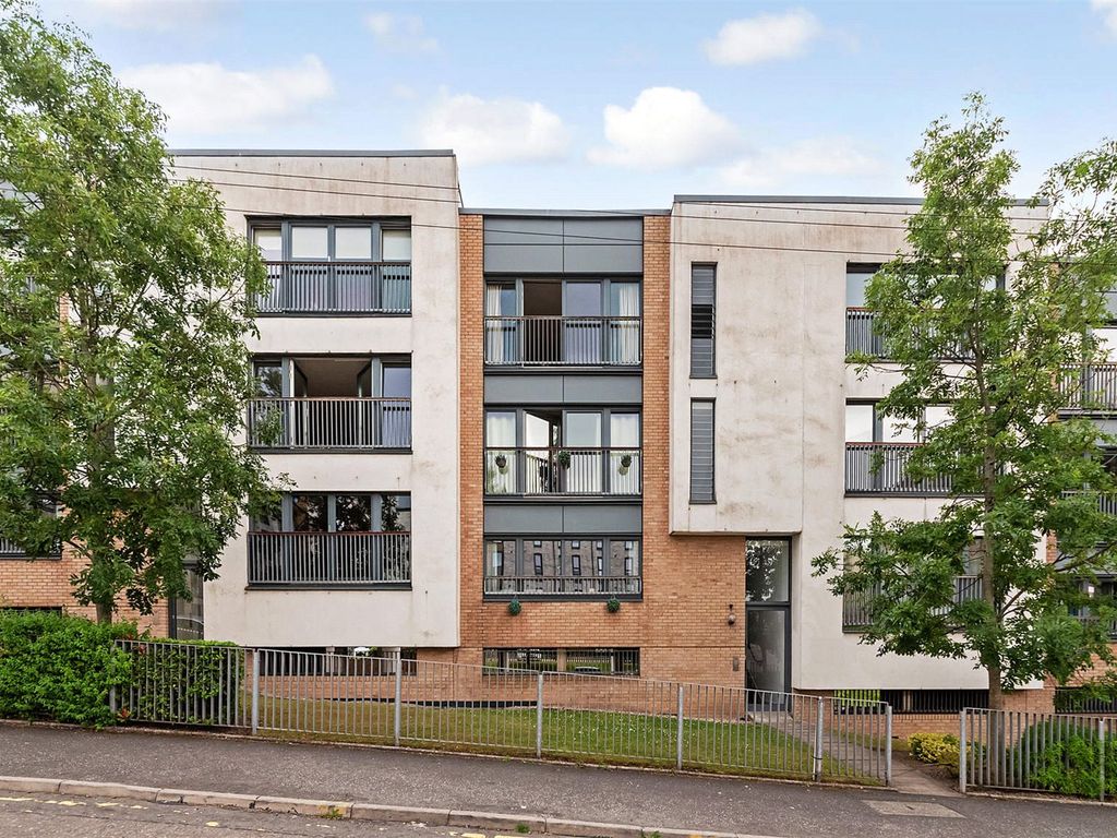 2 bed flat for sale in Great Dovehill, Glasgow G1 Zoopla
