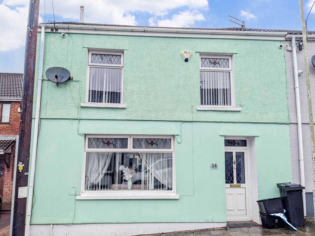4 bed end terrace house for sale in Mount Pleasant, Dowlais, Merthyr