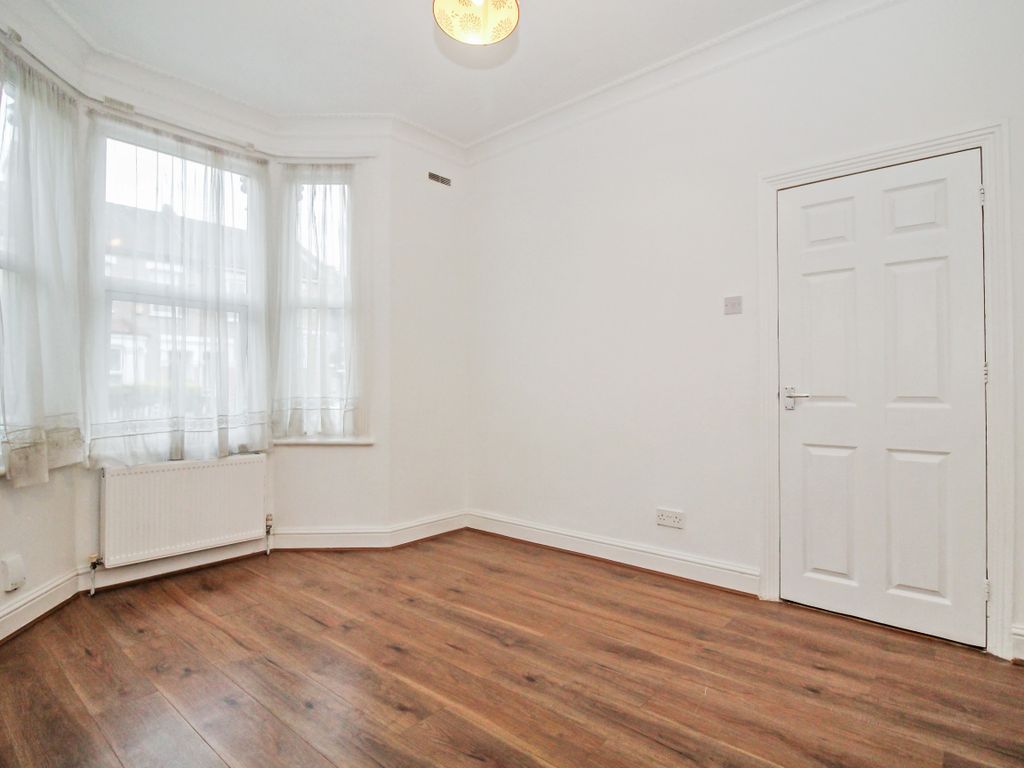 5 bed terraced house to rent in Trumpington Road, London E7 Zoopla