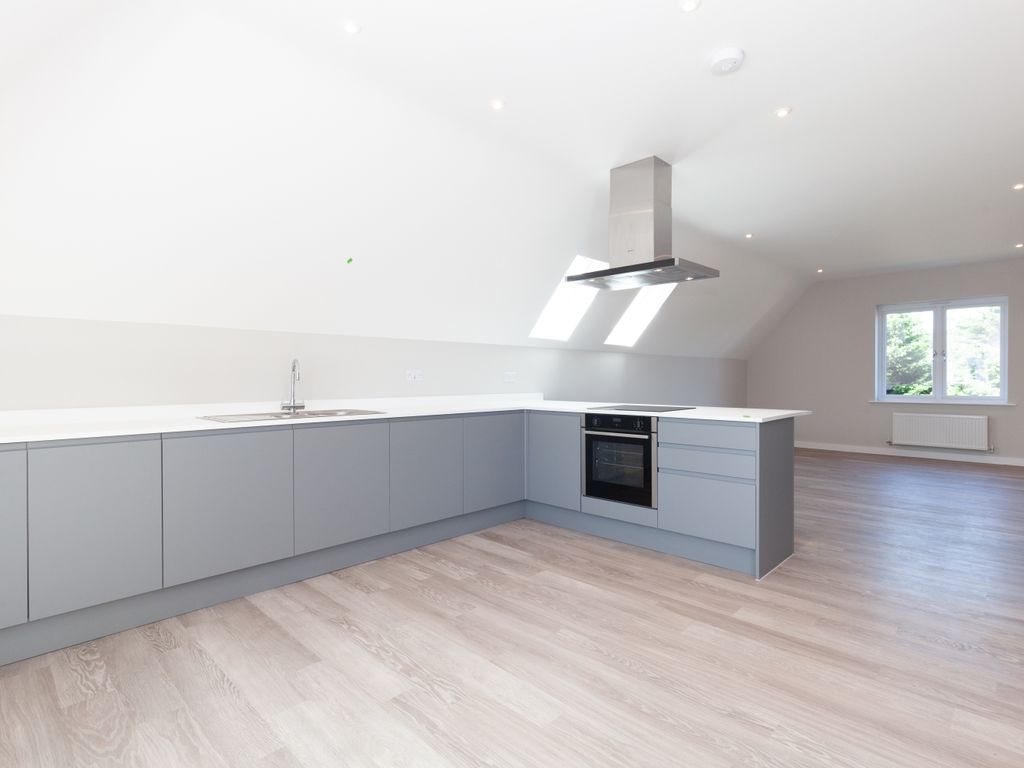 2 bed flat to rent in 8A Marshall Road, Cowley, Oxford, Oxfordshire OX4