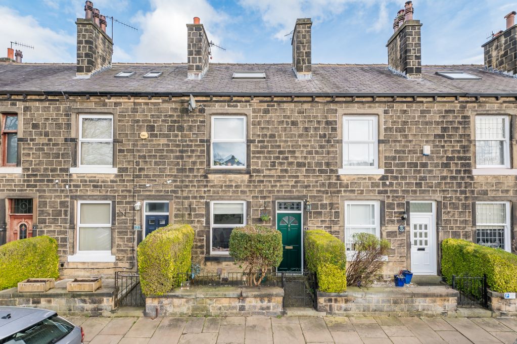 3 bed terraced house for sale in Beech Street, Bingley, West Yorkshire