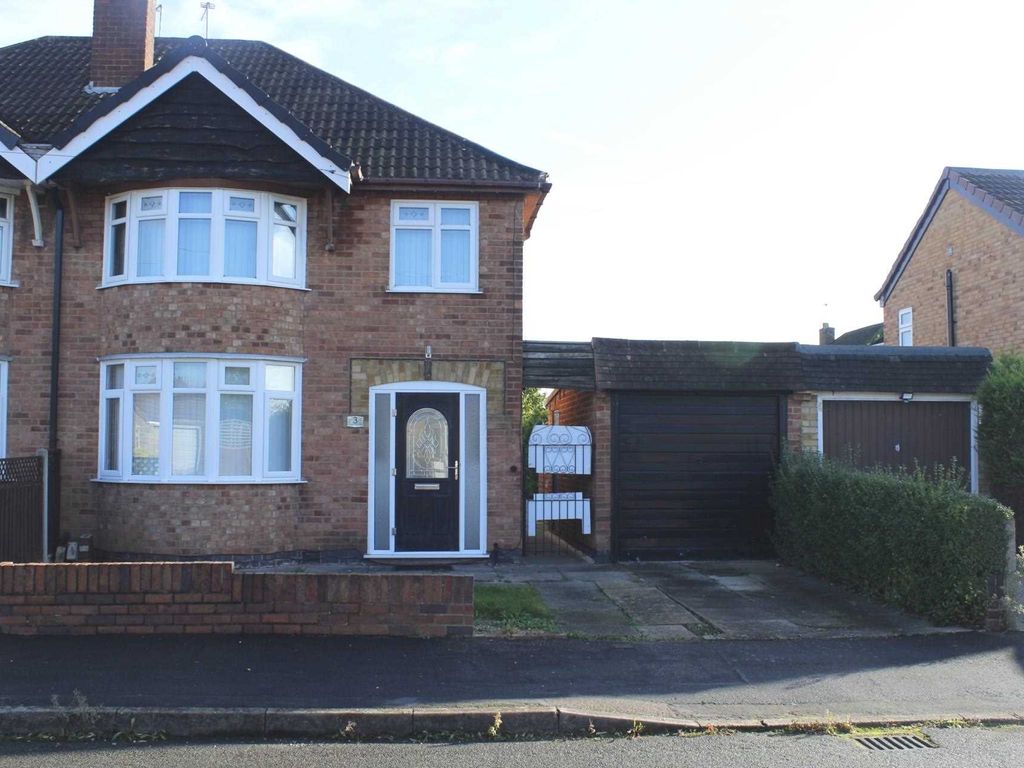 3 bed semidetached house to rent in Sandgate Avenue, Birstall LE4, £
