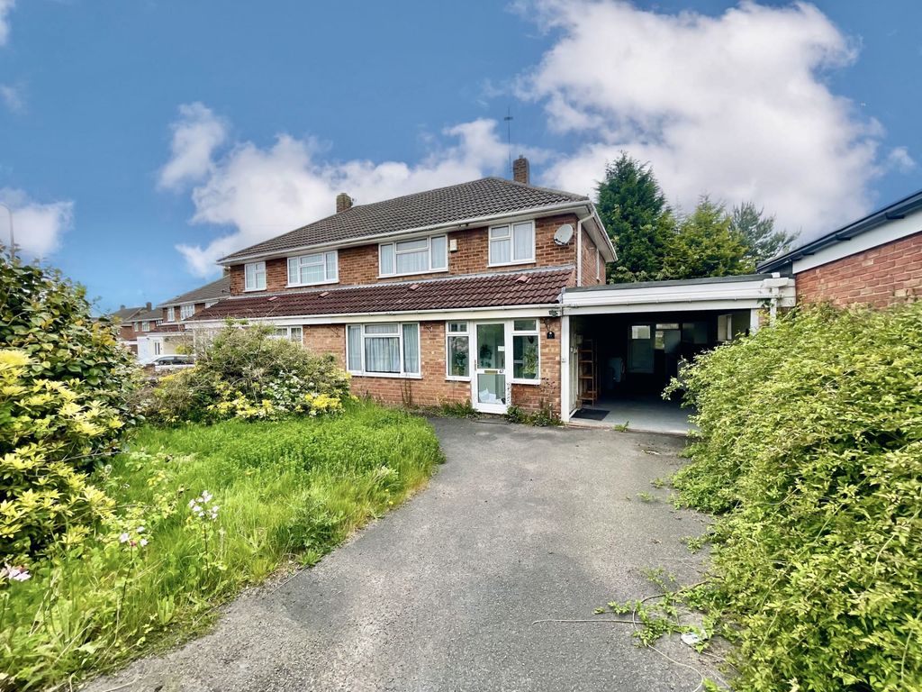 3 bed semidetached house for sale in Meadow Lane, Willenhall WV12 Zoopla