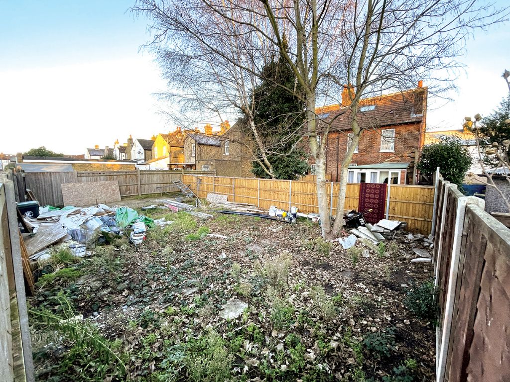 Land for sale in Greenfield Street, Waltham Abbey EN9, £45,000 Zoopla