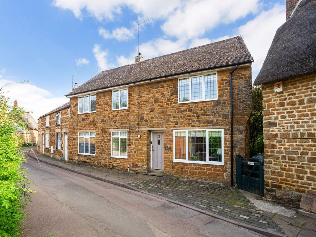 3 bed cottage for sale in Kings Road, Bloxham OX15, £485,000 Zoopla
