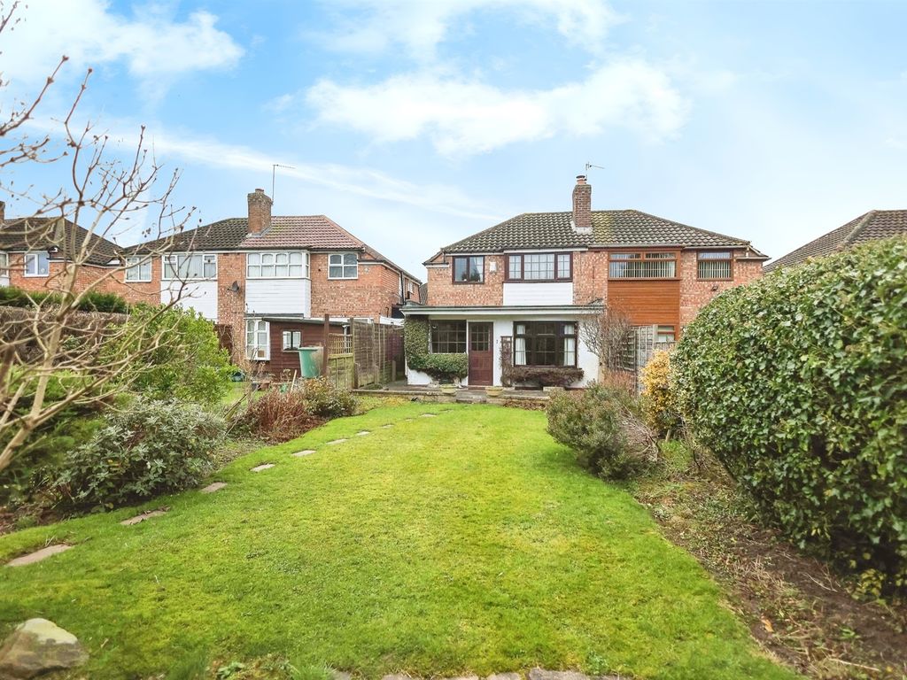 3 bed semidetached house for sale in Meriden Rise, Solihull B92, £