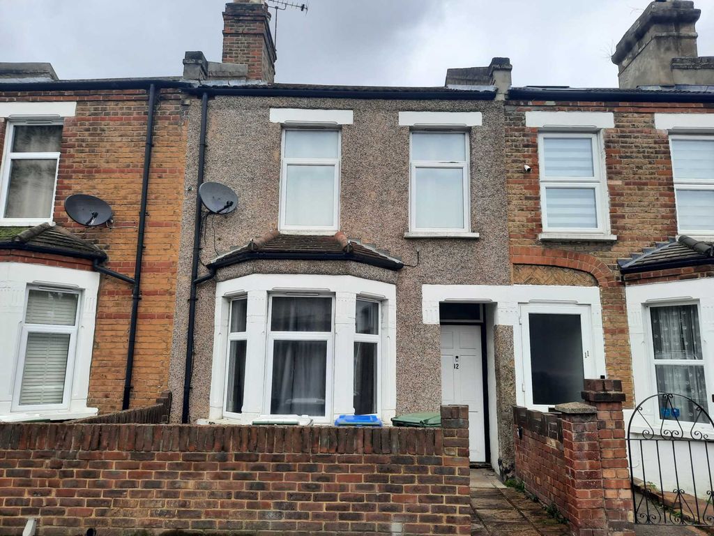 2 bed property to rent in Sandcliff Road, Erith DA8 Zoopla