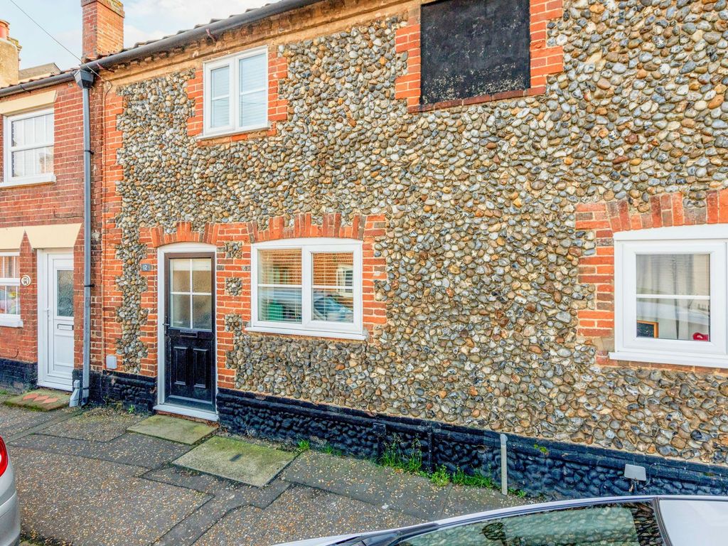 2 bed terraced house for sale in Pople Street, Wymondham NR18, £230,000