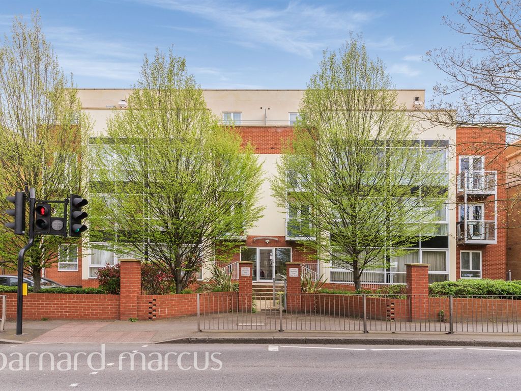 2 bed flat for sale in Woodcote Road, Wallington SM6, £315,000 Zoopla