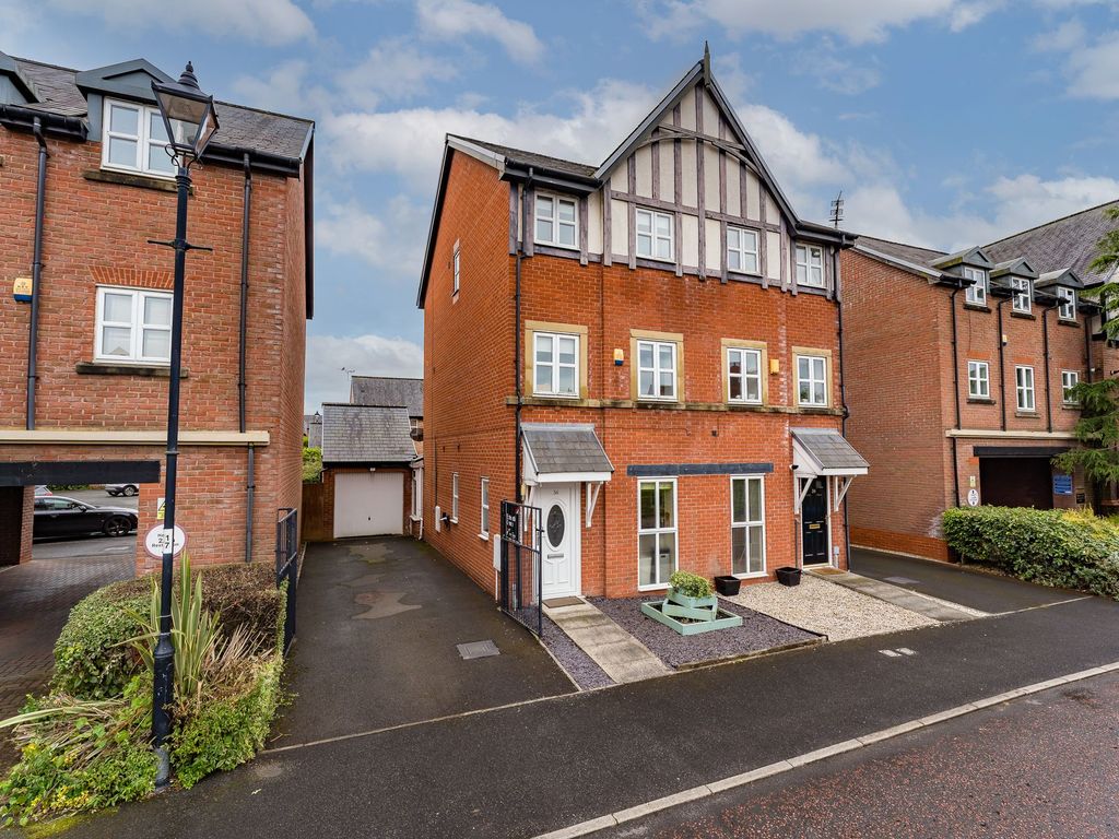 4 bed town house for sale in Upton Rocks Avenue, Widnes WA8, £275,000