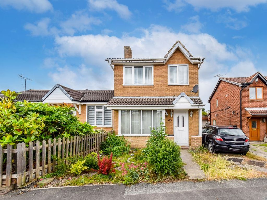 3 bed semidetached house for sale in Meadow Brook Close, Normanton WF6