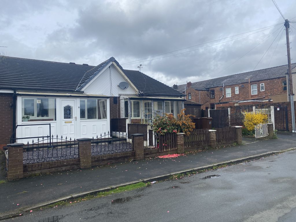 2 bed property for sale in 8 Stapleton Street, Platt Bridge, Wigan